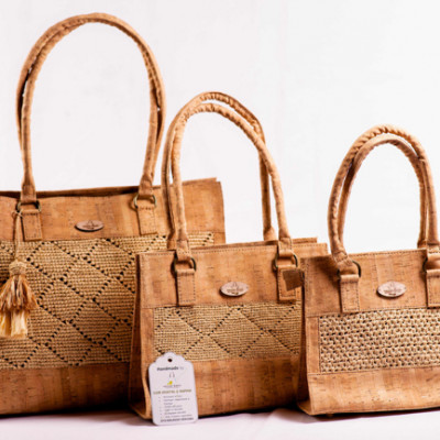 Nandriana - Handmade raffia handbag and cork