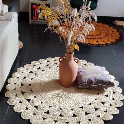 Baided raffina rug