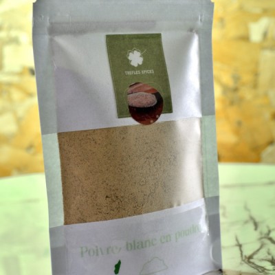 White pepper powder